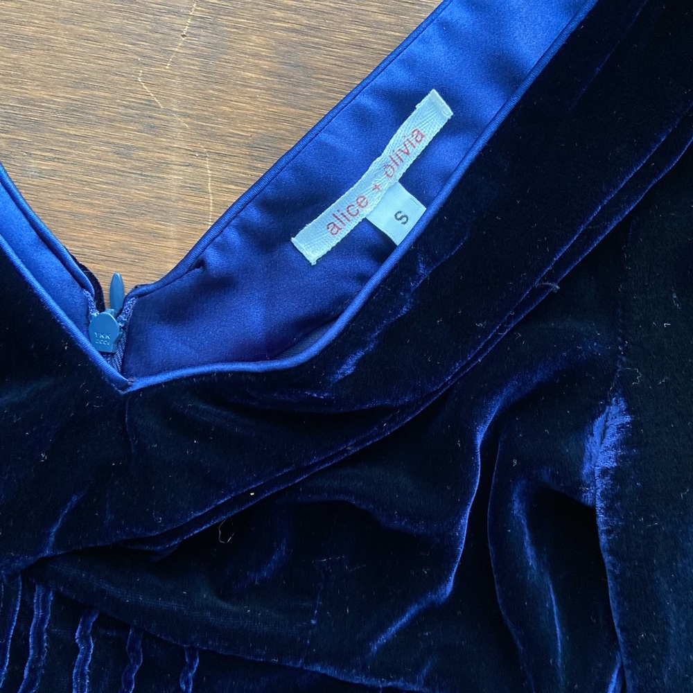 Alice + Olivia Velvet Blouse in Deep Blue - Picture 3 of 3